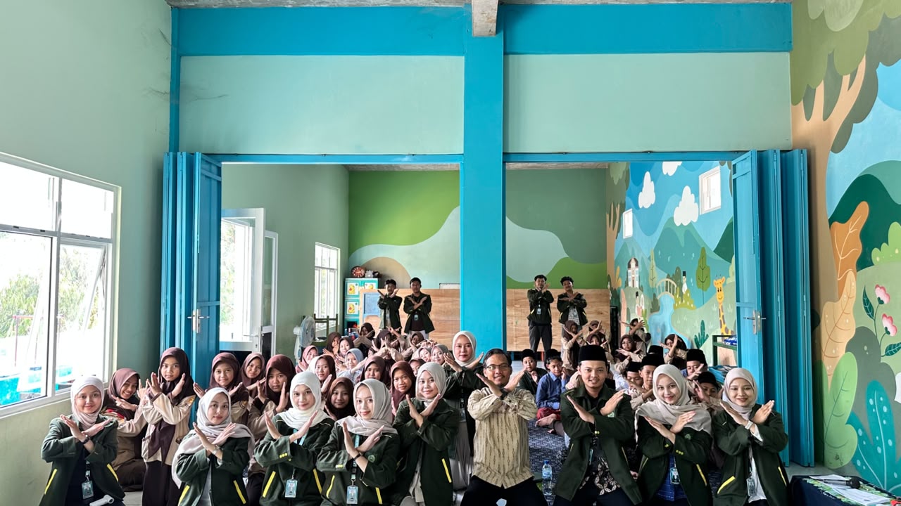 Cegah Bullying, KKN XXI UNISNU Jepara Gelar Seminar di Al-Haromain